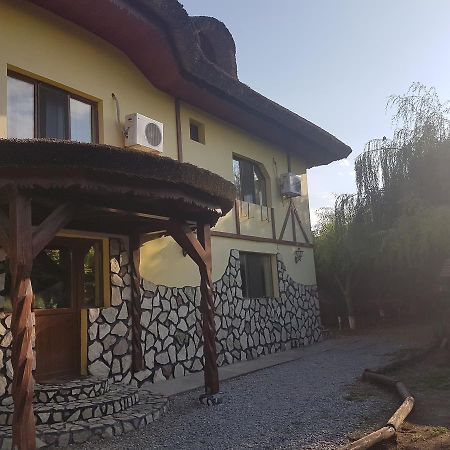 Constantin Si Elena Dunavatu de Jos Exterior photo