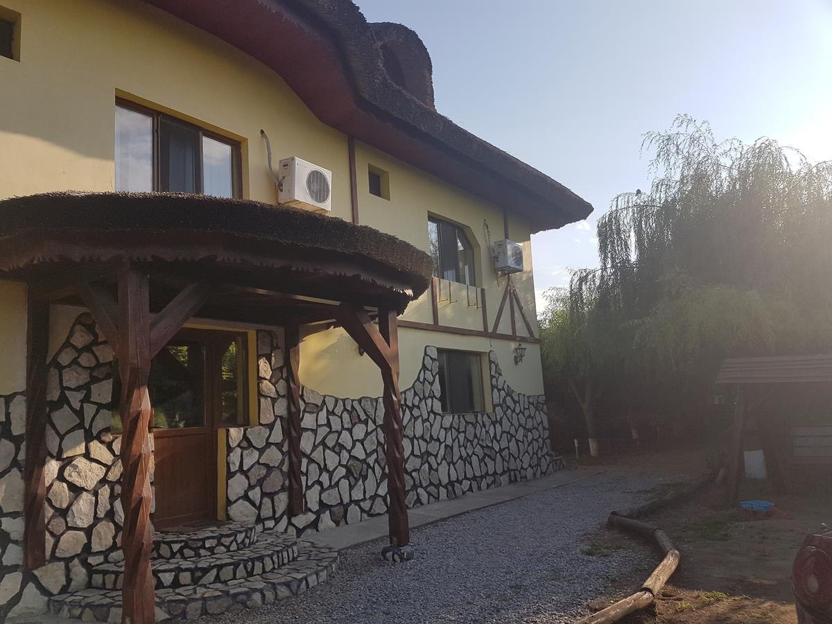 Constantin Si Elena Dunavatu de Jos Exterior photo