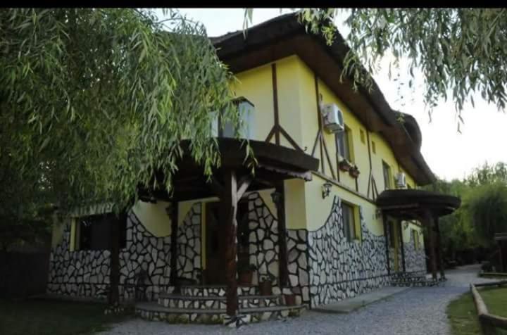 Constantin Si Elena Dunavatu de Jos Exterior photo